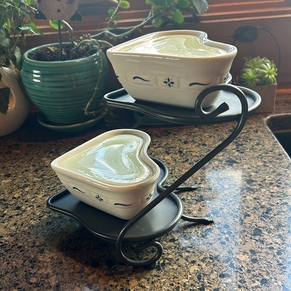 2 Longaberger Pottery Woven Traditions Heart Candles & Ramekins w/ Metal Stand - Picture 1 of 14